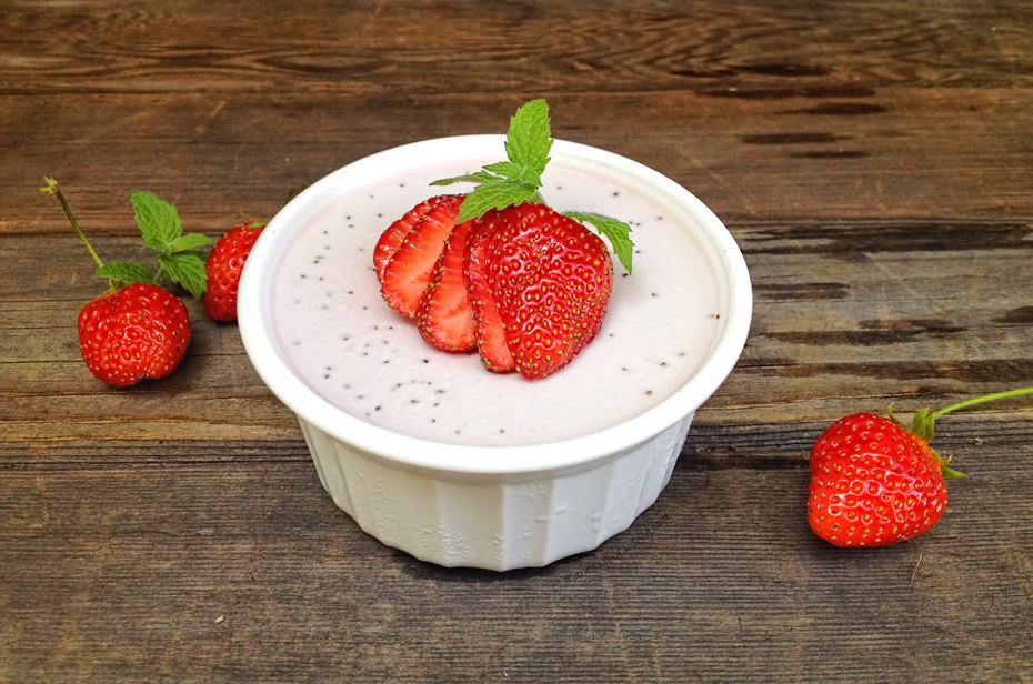 Paleo Strawberry Panna Cotta Paleo Strawberry Panna Cotta