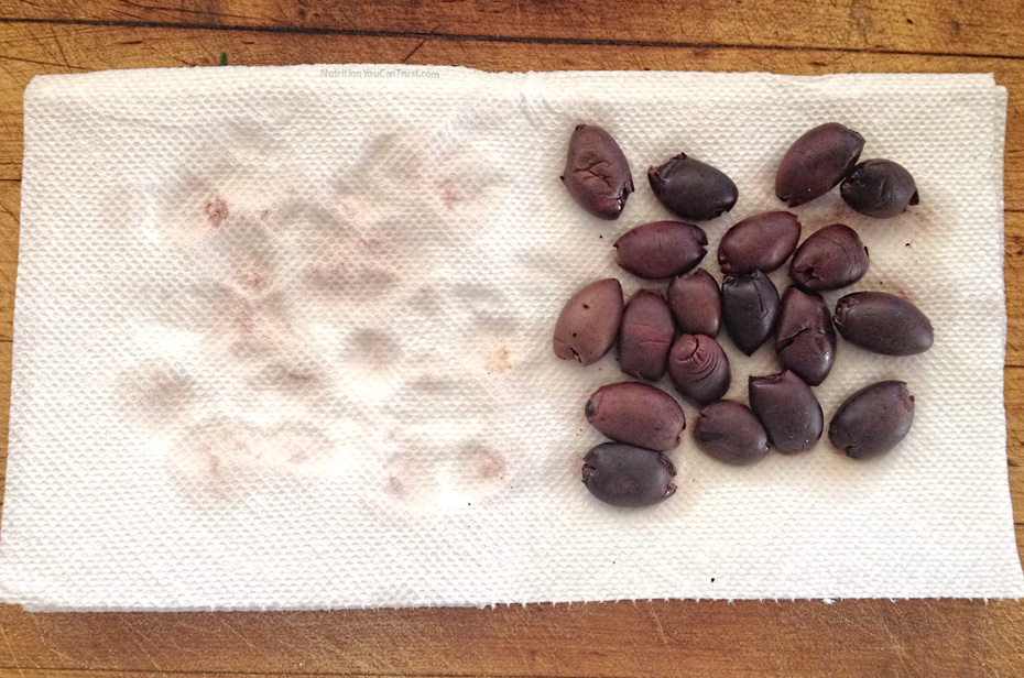 Raw Olive Bread - kalamata olives| NutritionYouCanTrust.com