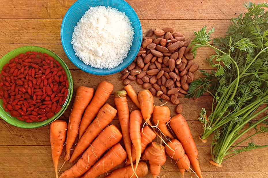 Coconut Goji Berry Carrot Salad - meal prep
