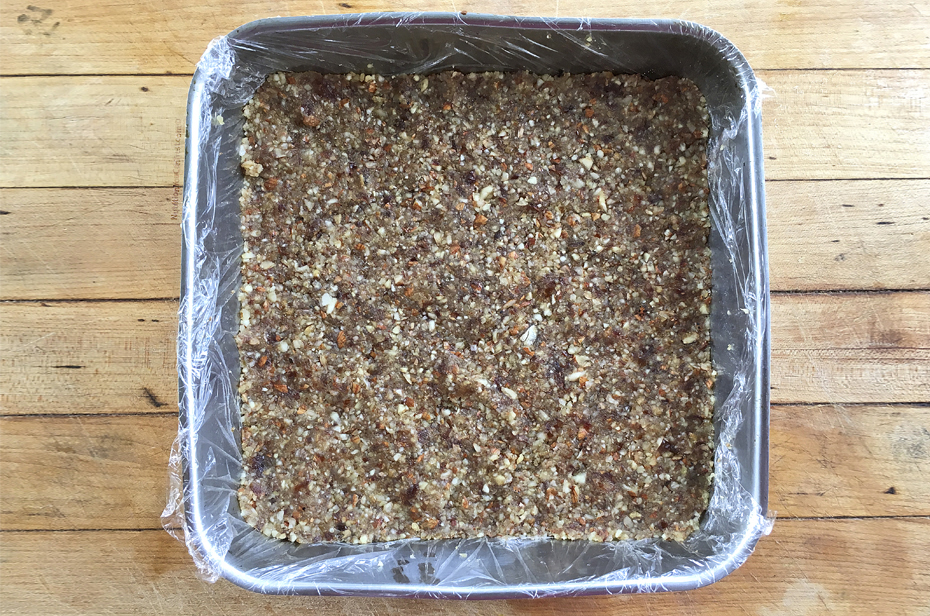 pistachio lime cheesecake - raw crust